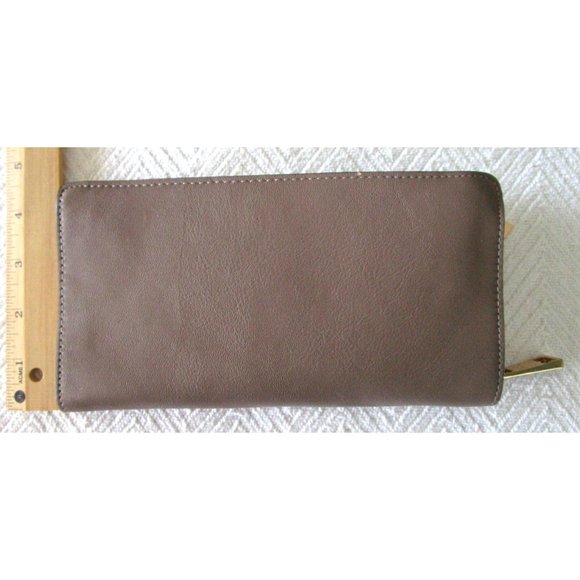 ALDO Women's Wallet Grey/Beige PU Leather with Gold Hardware - Zip Around Wallet - Picture 14 of 14